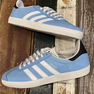 Adidas MNUFC Familia Gazelle Adv